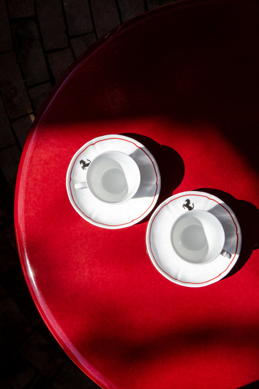 Tazzine da caffè espresso con piattini in porcellana by Richard Ginori con filo rosso Ferrari