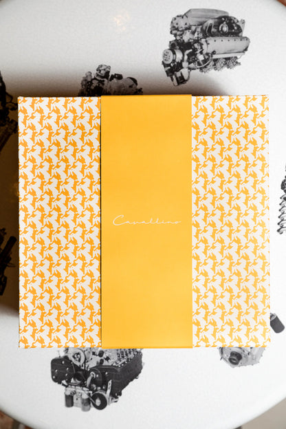 Cavallino Holiday Selections - 1 Torta al cioccolato, 1 Grembiule da cucina